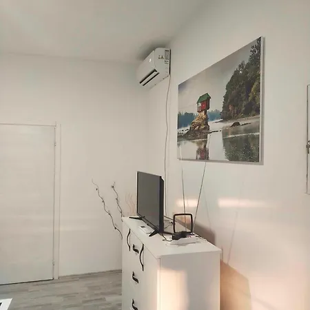 Apartment Stan Na Dan Bb 2 *